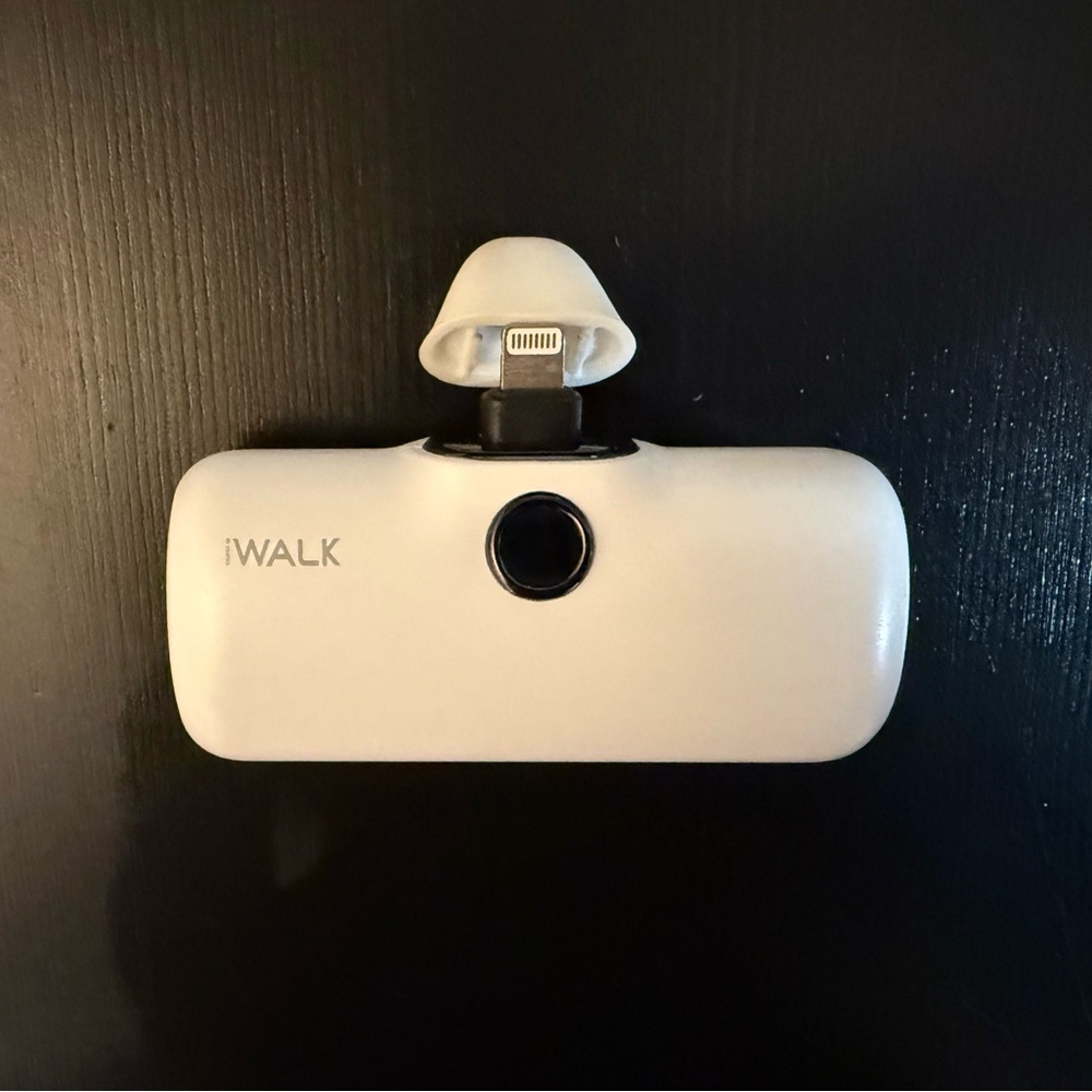 iWalk portable iPhone charger lightning connector